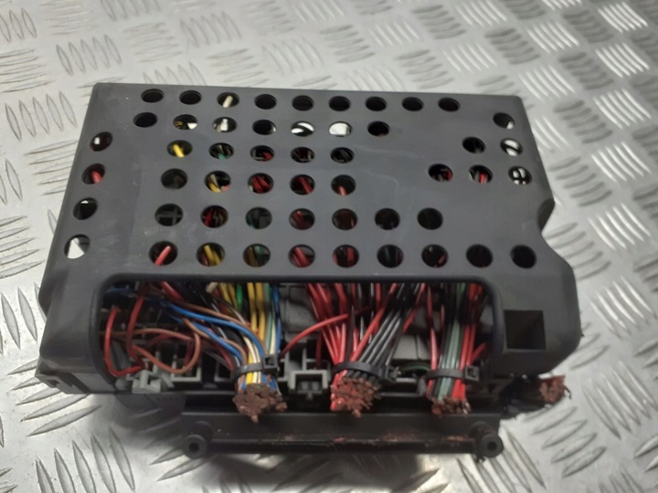 фото №1, Коробка предохранителей opel astra g 1.6 90589966