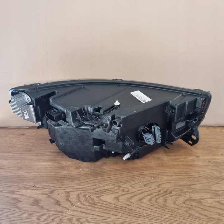фото №13, Volvo xc40 лампа левая перед 2018-2023 mid led 32342524