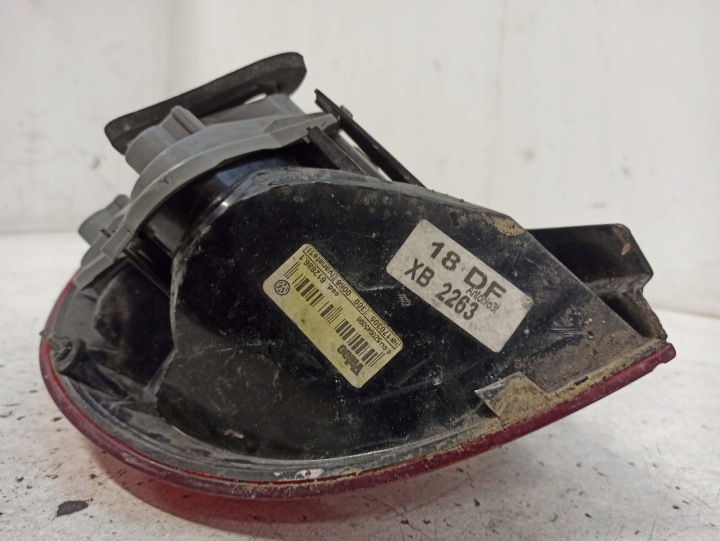 фото №11, Vw fox ii рестайлінг 06r 1.2 6v фара права зад задня valeo 5z0945096