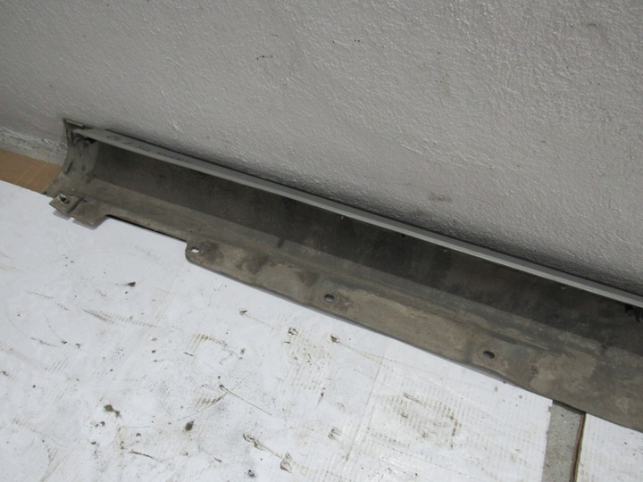 фото №8, Планка порогова права avensis t25 1c0