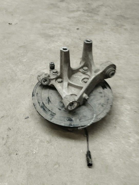 фото №10, Opel insignia b поворотный кулак левая задняя 22949386