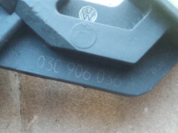 фото №6, Форсунки пального vw golf v 1,4 b 03c906036a