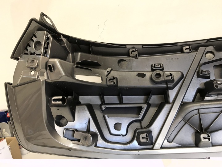 фото №15, Bmw ix i20 21- накладка кришка багажника зад 9854907