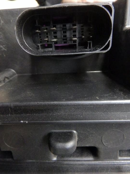 фото №6, Volkswagen tiguan 2023 перед сторона правая лампы передние