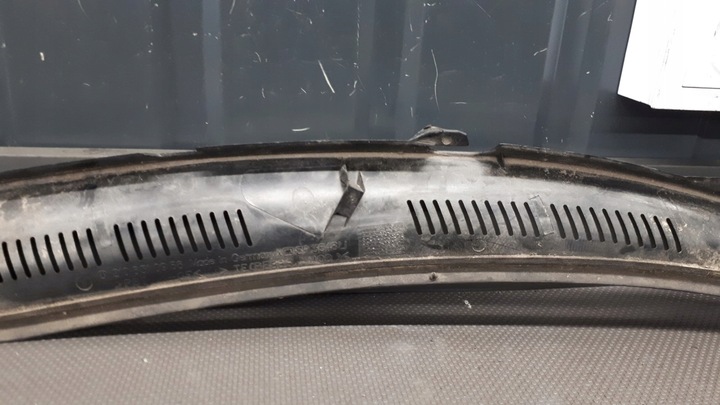 фото №9, 2108310958 панель под лобовым стеклом левая mercedes w210