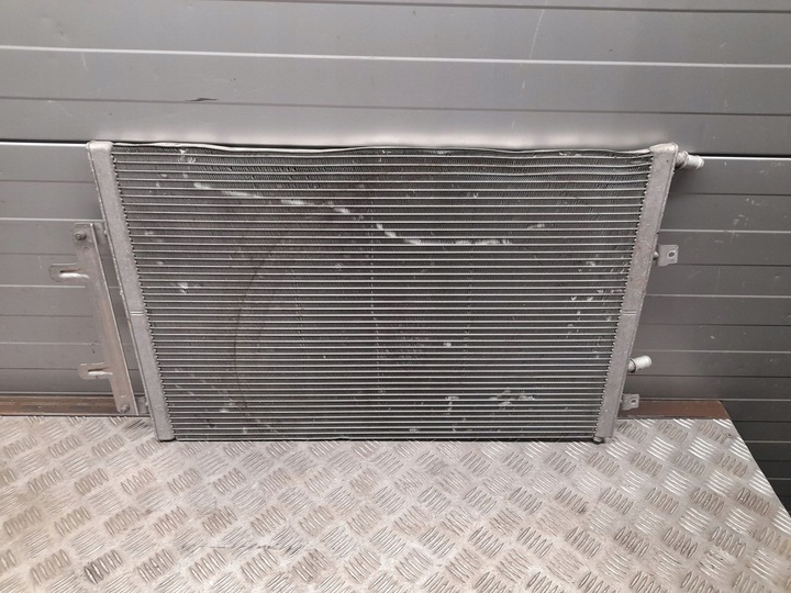 фото №5, Audi a8 s8 d4 4h 2015 з спереду радіаторів