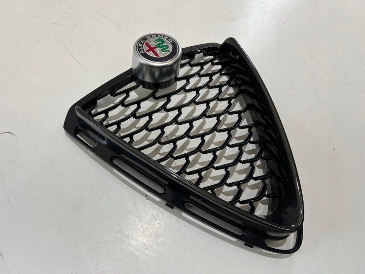 фото №8, Решётка решётка alfa romeo stelvio рестайлинг 156179706