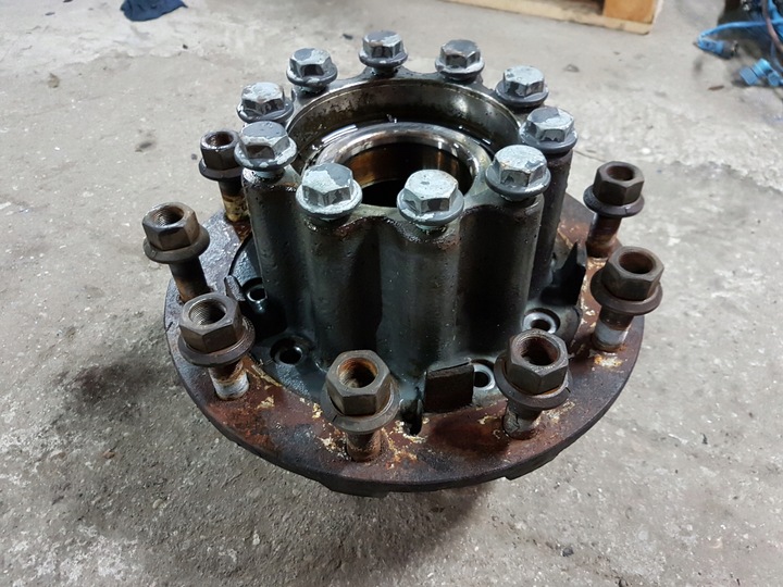 фото №1, Actros axor atego mp3 mp2 mp4 ступиця задня заднє зад 9463561901