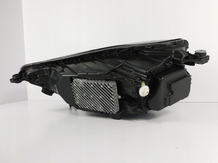 фото №14, Audi q5 80a рестайлінг лампа права matrix 80a941036e зчеплення комплектна