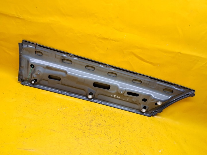 фото №8, Планка декоративная левый зад mazda 5 лак galaxy серый