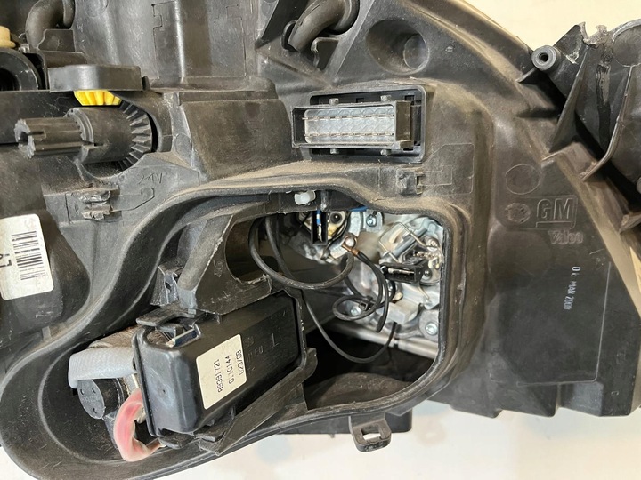 фото №12, Opel vectra c рестайлінг signum 05-08r лампа ліва фара перед ксенон 13170937