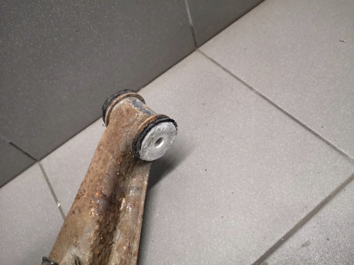 фото №11, Ніжка поворотна опора важіль лівий зад audi a6 c5 4.2 lub