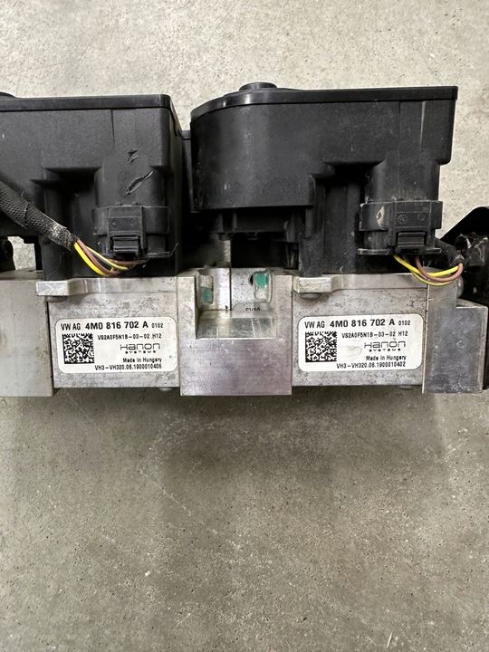 фото №5, Блок клапанов кондиционера q8 e-tron 4m0816702a оригинал 4szt.