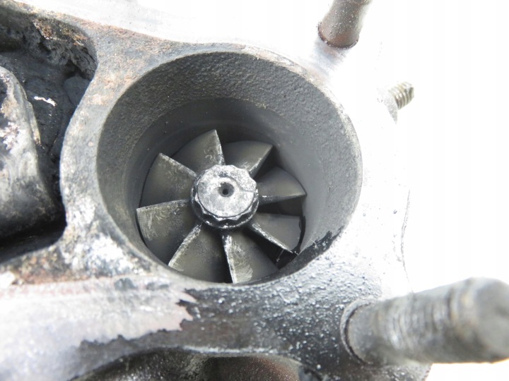 фото №9, Турбокомпрессор toyota avensis i t22 2.0 d-4d 1720127010 1cd-ftv