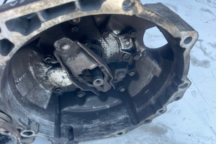 фото №12, Кпп кпп / коробка передач vw passat b6 3c2 0a4301107d 2.0l бензин 110kw 2006