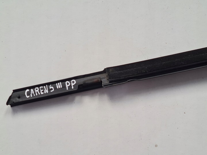 фото №5, Планка счищающая дверь правая перед kia carens iii