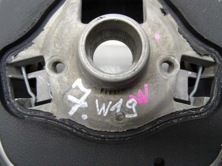 фото №11, Кермо зрізана шкіра мульті мультифункція 5f0419091r seat leon iii fr