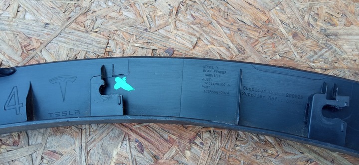 фото №14, Tesla модель y 22- планка крила праві зад права задня 1658698-00-a