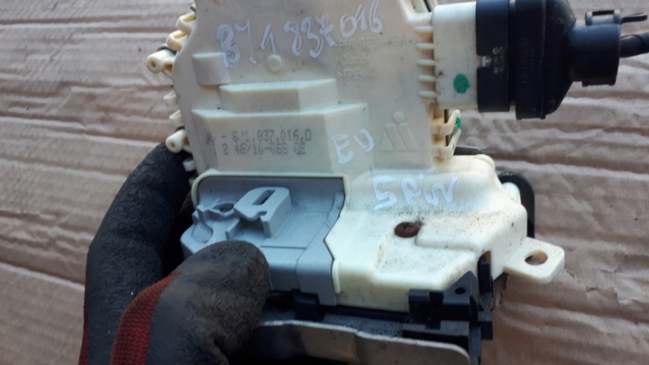 фото №5, S4 b8 a4 замок дверь правые перед европа 5pin