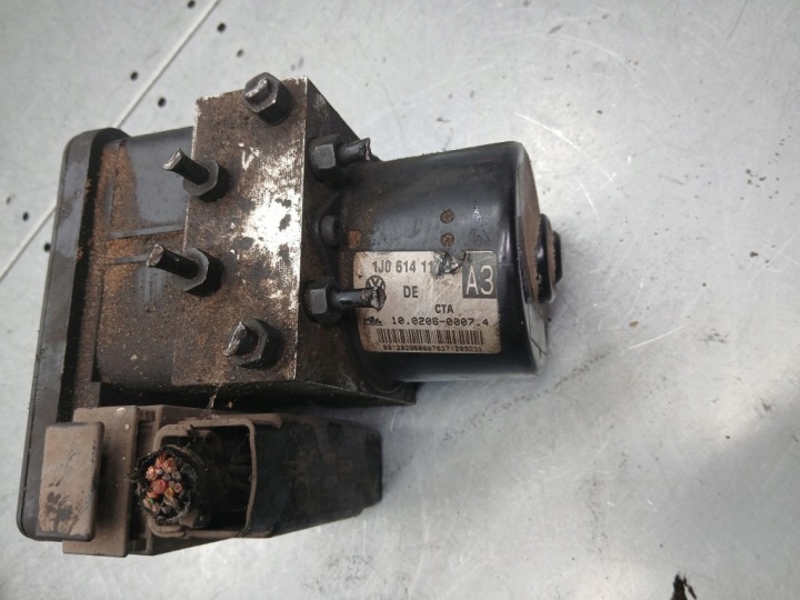 фото №6, Блок управления abs audi a3 8l рестайлинг 01r 1j061411