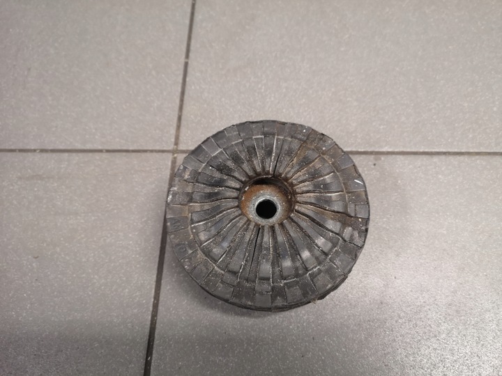 фото №4, Резиновая накладка подушка амортизатора audi a4 b7 8e0412377