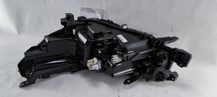 фото №8, Toyota hilux viii полный led правый фара лампа 81110-yp1z1