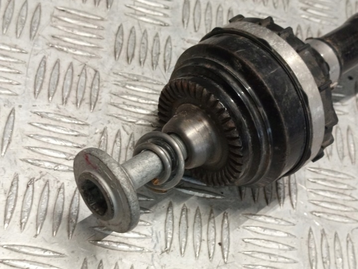 фото №10, Bmw (oem) 8666073 3' g20 g21 4' g22 g23 полуось задняя левая левое зад