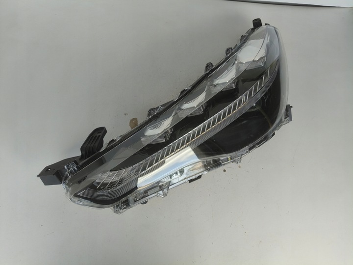 фото №3, Лампа левая фара toyota corolla cross полный led