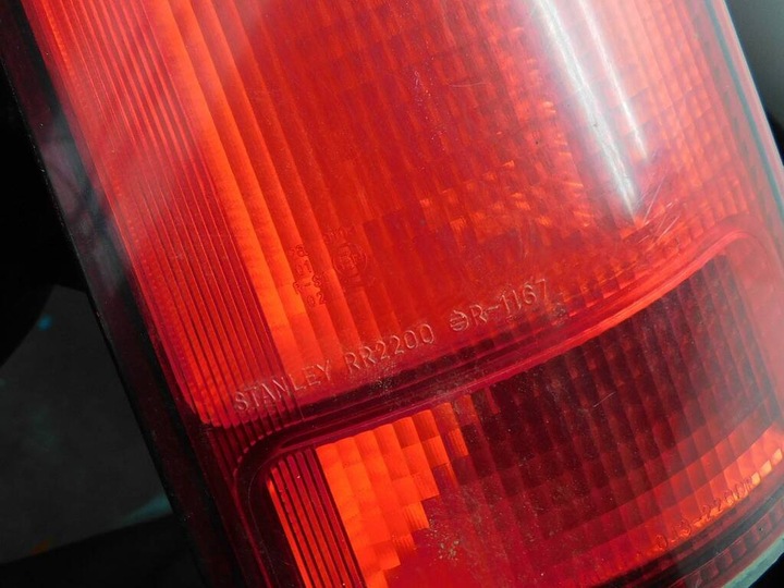 фото №13, Honda cr-v i 1999r - лампа правые зад