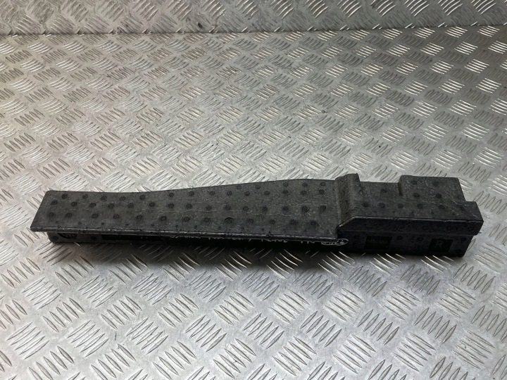 фото №6, Bmw (oem) 7448198 1' f40 захист корпус лонжерони права