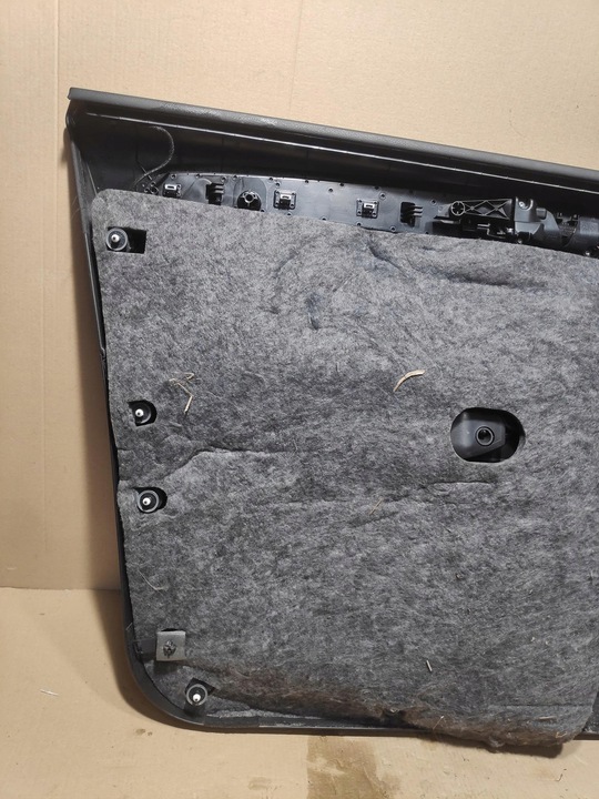 фото №6, Обивка боковина дверь правый перед передних uk volkswa passat b7 834002336