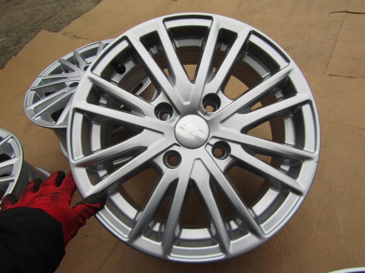 фото №14, 4x диски 15 hyundai santamo sonata / smart forfour volvo v40 / 4x114,3 et40
