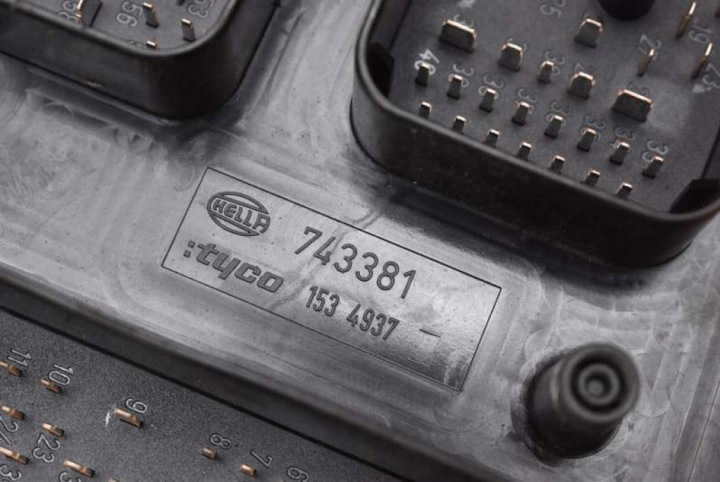 фото №8, Блок запобіжників 13191126fc opel astra iii h 1.4 16v 90km 04-07 + pin
