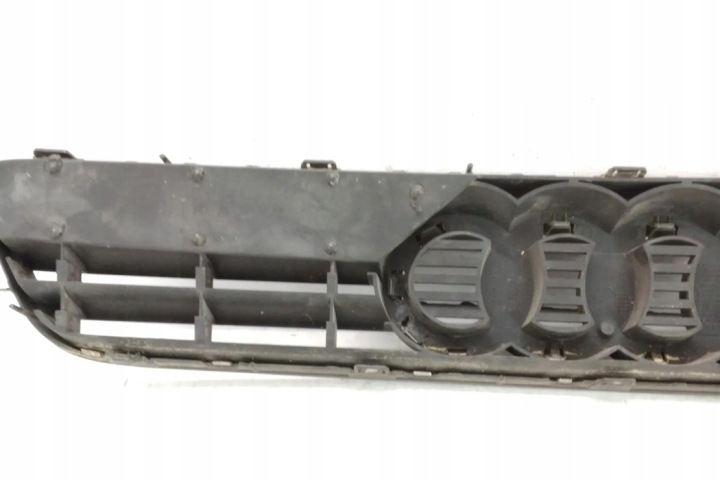 фото №9, Решётка audi a3 sportback 8pa 8l0807683 1.8l бензин 92kw 1996