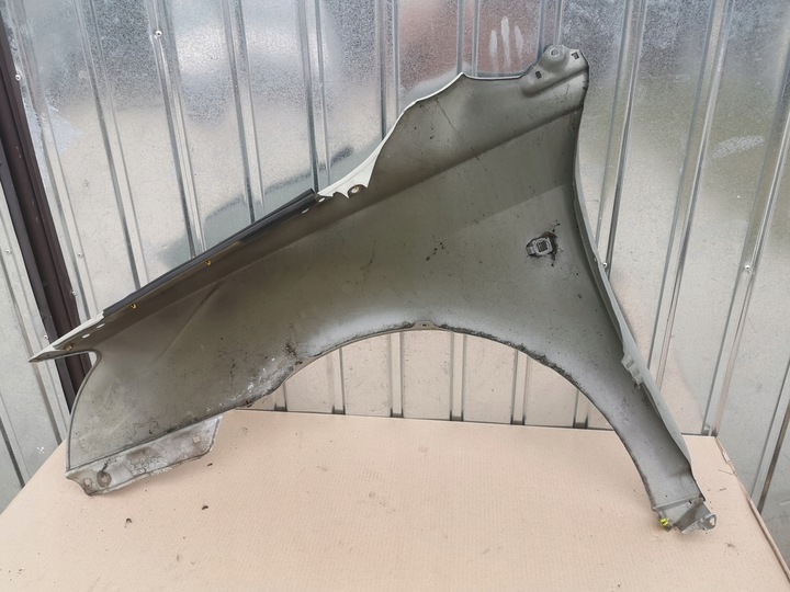 фото №13, Крыло правый перед toyota avensis t25 03-06