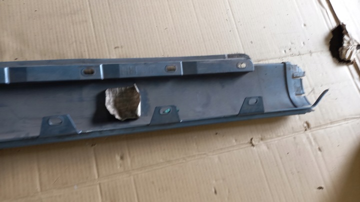 фото №10, Молдинг пороговая правая 30737151 volvo c70 05-09r