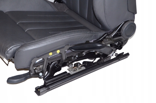 фото №16, Audi a4 8w чёрная кожа комплект сидений обшивки