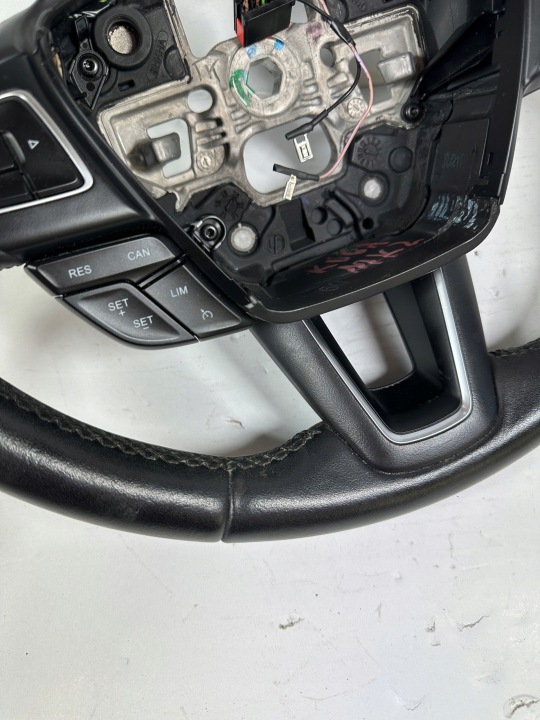 фото №6, Kuga mk2 рестайлинг руль мультифункция
