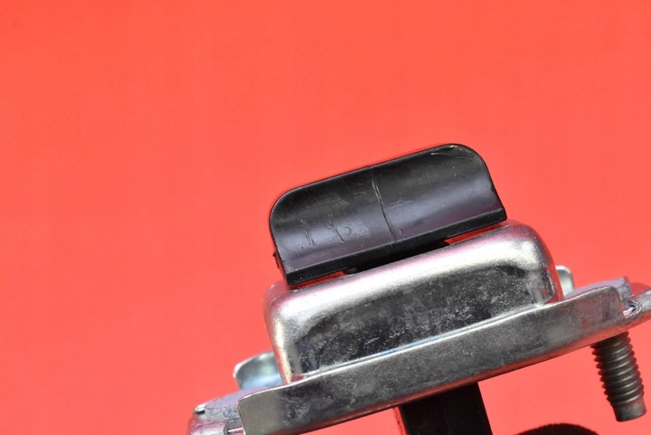 фото №7, Обмежувач двері лівий перед 804303250r dacia sandero 3 iii рестайлінг 22-