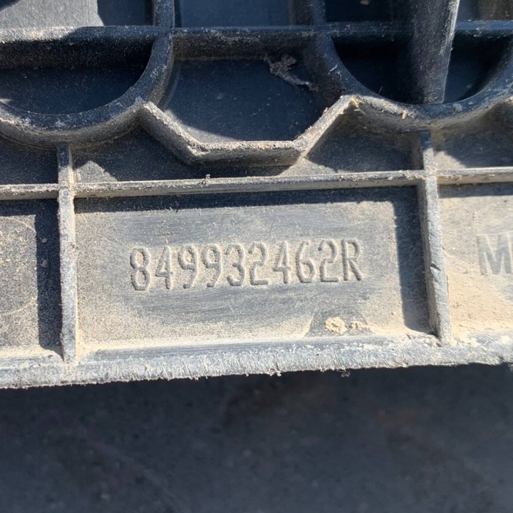 фото №5, Планка захист порога заднього ременя 849932462r пошкоджена renault master iii