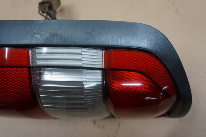 фото №11, Nissan patrol лампа левый зад левая задняя w крыло gr y61 97-04r