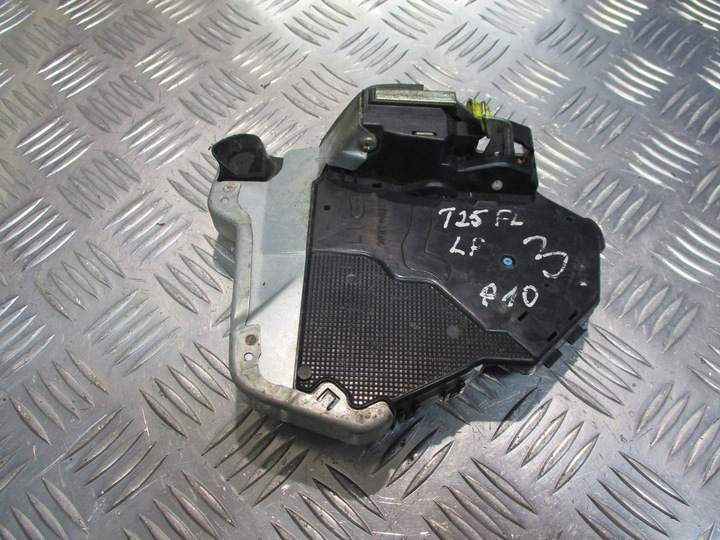 фото №1, Замок левый перед toyota avensis t25 1.8 vvti