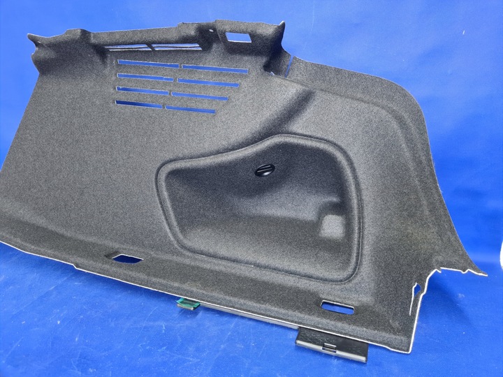 фото №7, Audi a4 b9 8w5 sedan оббивка боковина багажника права задня 8w5863880b