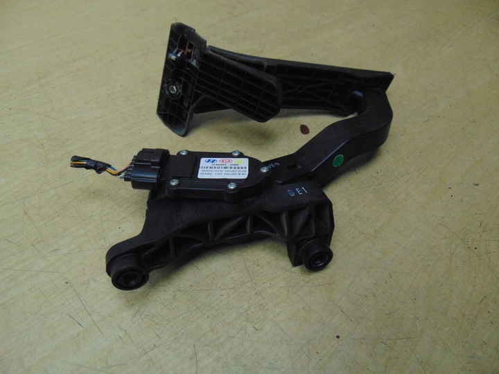 фото №5, Потенциометр педаль газа hyundai i40 2.0 crdi