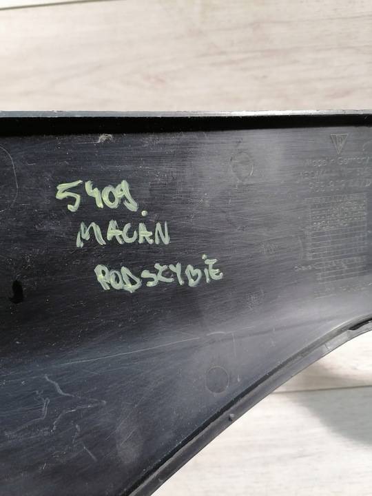 фото №12, Macan панель під лобовим склом 95b819447d