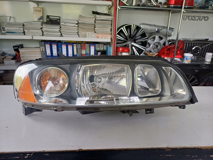фото №1, Фара volvo v70 s60 правий 2004-2009 сірий