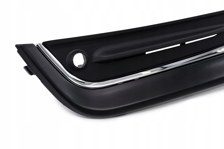 фото №8, Volvo v60 i 2013-18 po рестайлинг решётка передней бампера з pdc правая 31353655