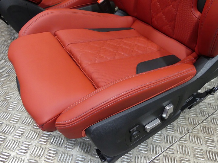 фото №15, Bmw m8 f93 g16 компетиция обивка сиденья klimatyzowane диван bowers