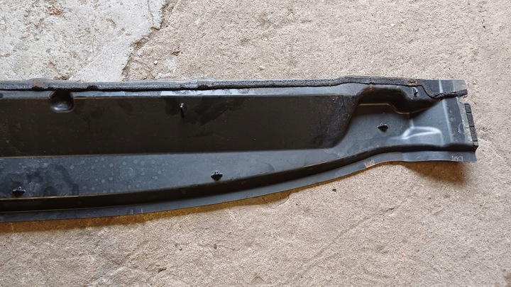 фото №7, Ford focus mk2 панель под лобовым стеклом нижняя 4m51-a01628