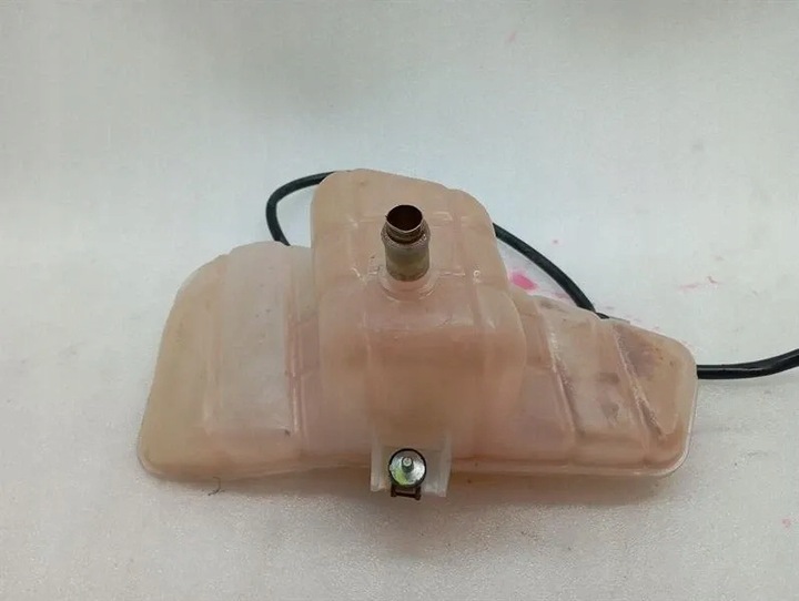 фото №8, Бак расширительный ferrari california t f149 305322 бак расширительный